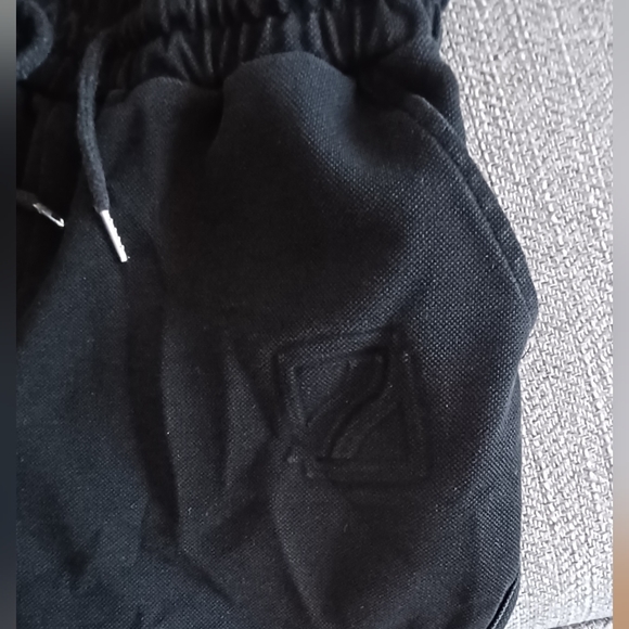 WE11DONE women's short. Size M in black - Picture 3 of 4